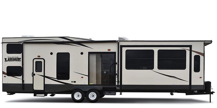 2016 Forest River RV Wildwood Lodge 404x4